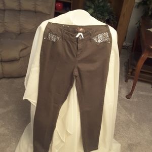 Pants. (Army green color)